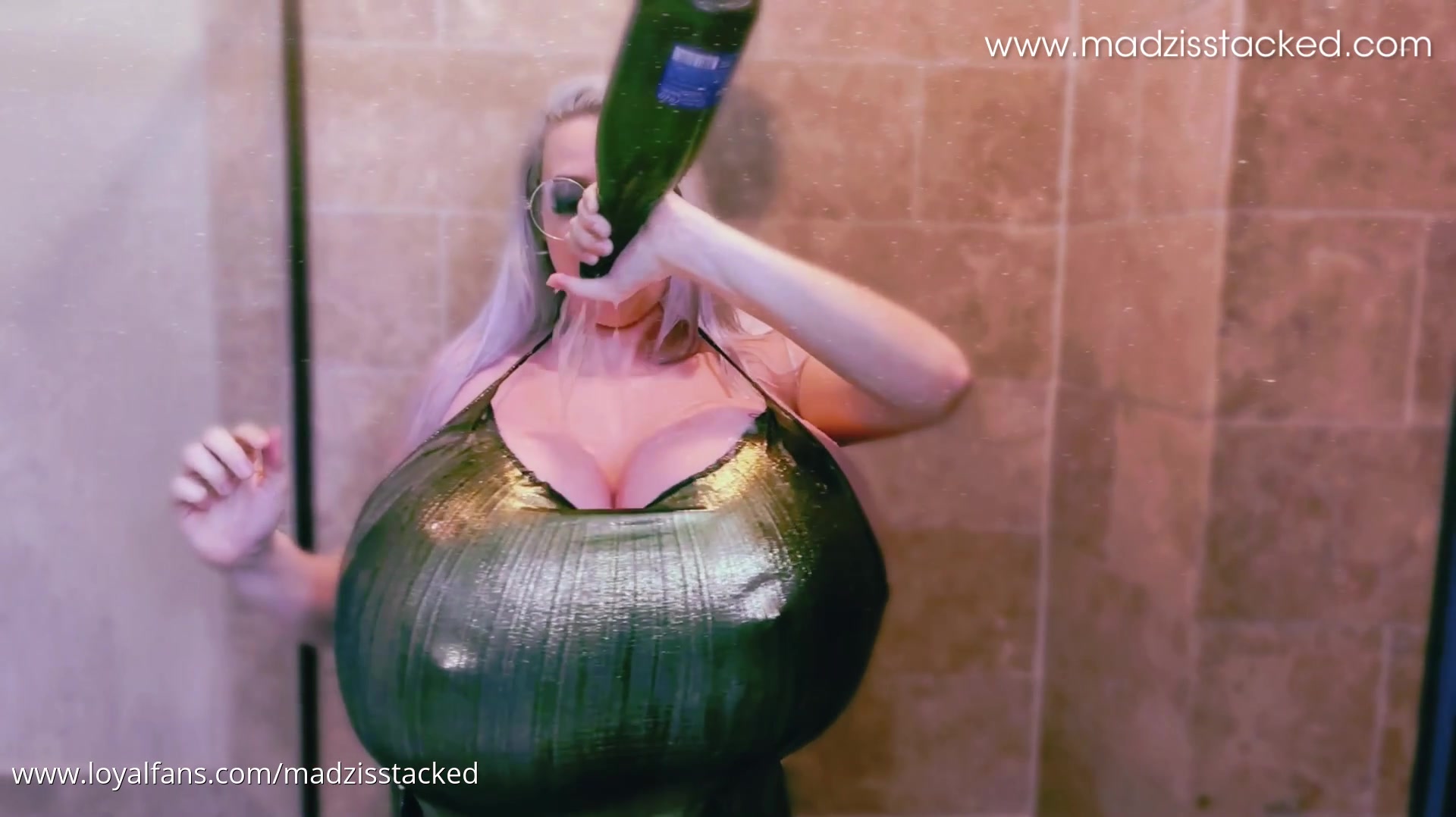 Slo-Mo Champagne And Sexy Dress Video!