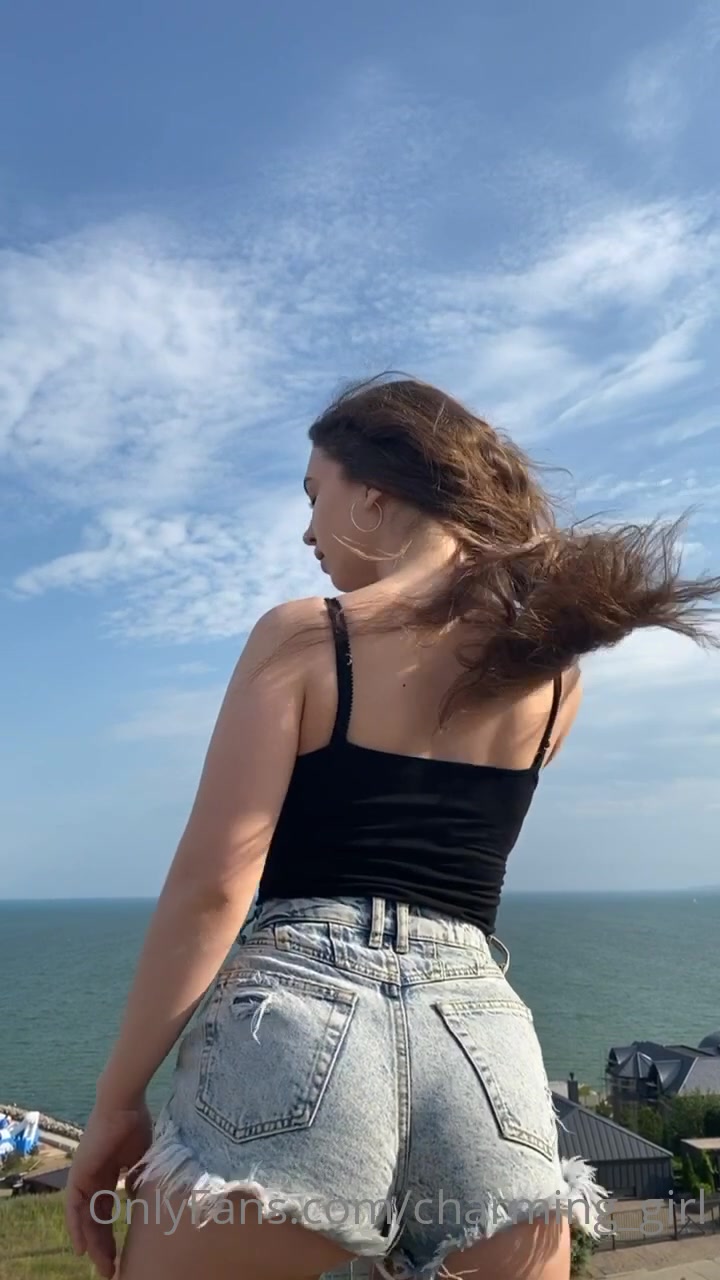 Charming_Girl - 2020-06-20