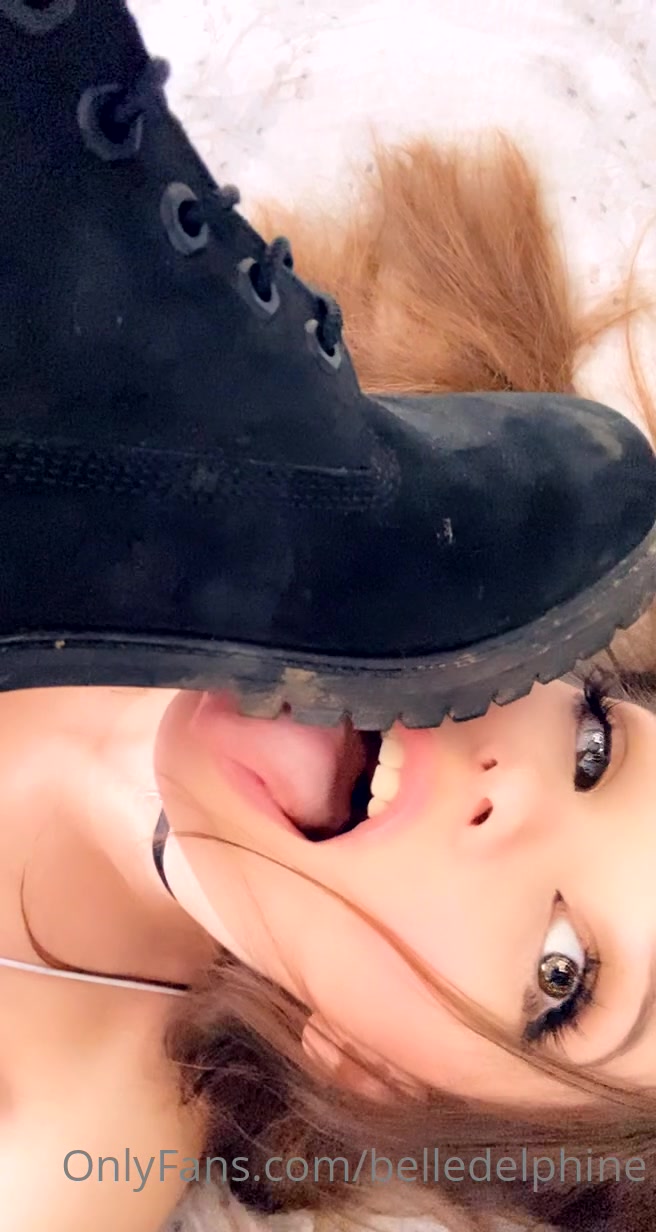 "I Just Wanna Be Ignored By You While I Try Everything In My Power To Get Your Attention. Let Me Grind On You, Kiss You, Lay At Your Feet, Whine, And Cry While You Ignore Me. Make Me Earn Your Attention." 2/4