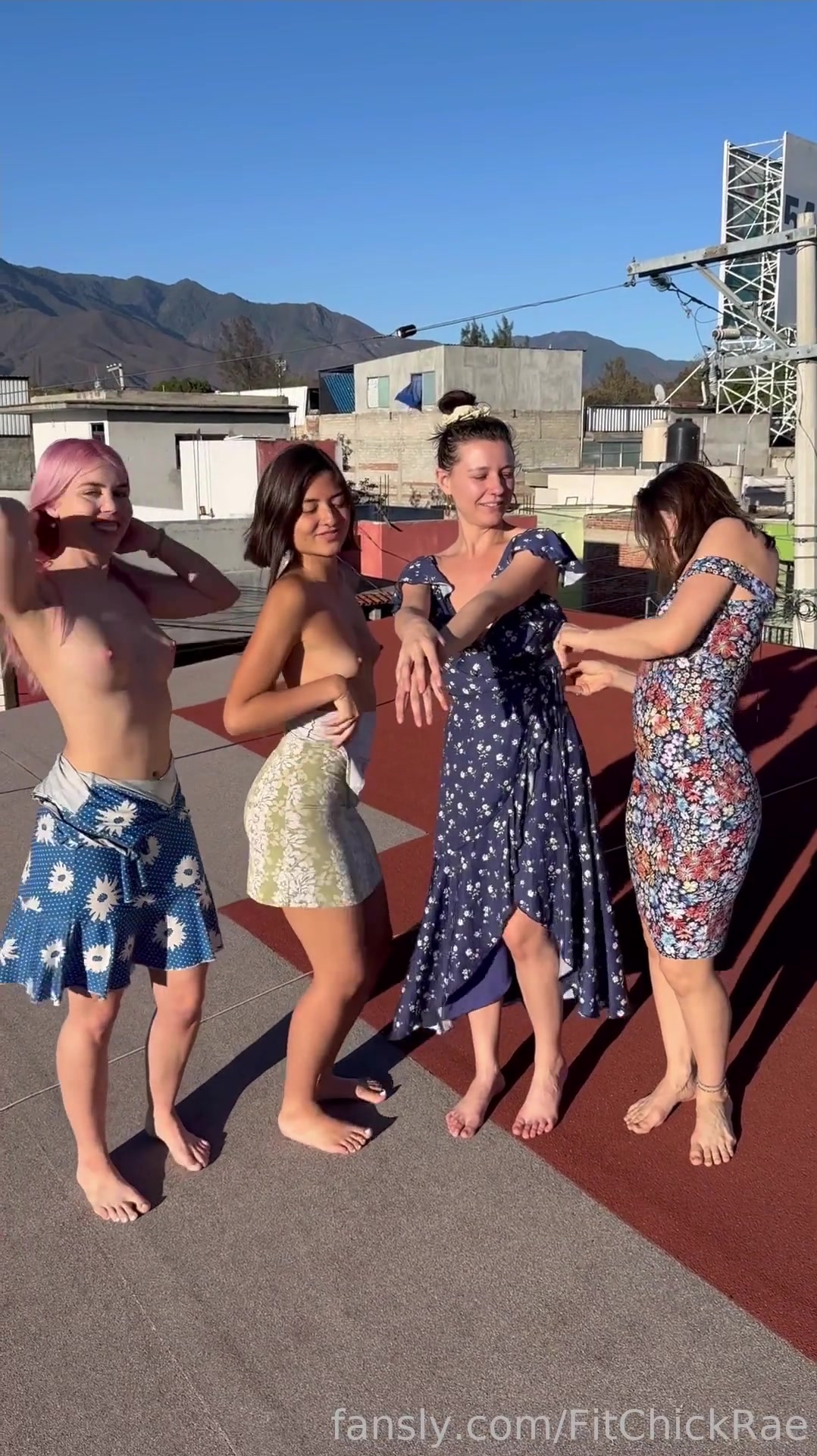 Getting Nakeyy On The Roof. Ahh What A Beautiful Sunset!