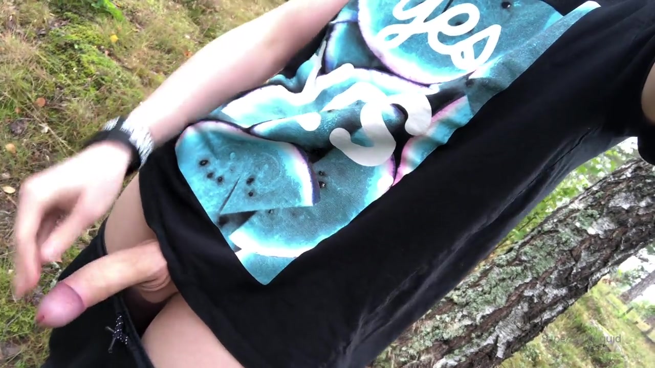 It Was Very Cold Outside Today~ But Still Made An Outdoors Video For You Guys