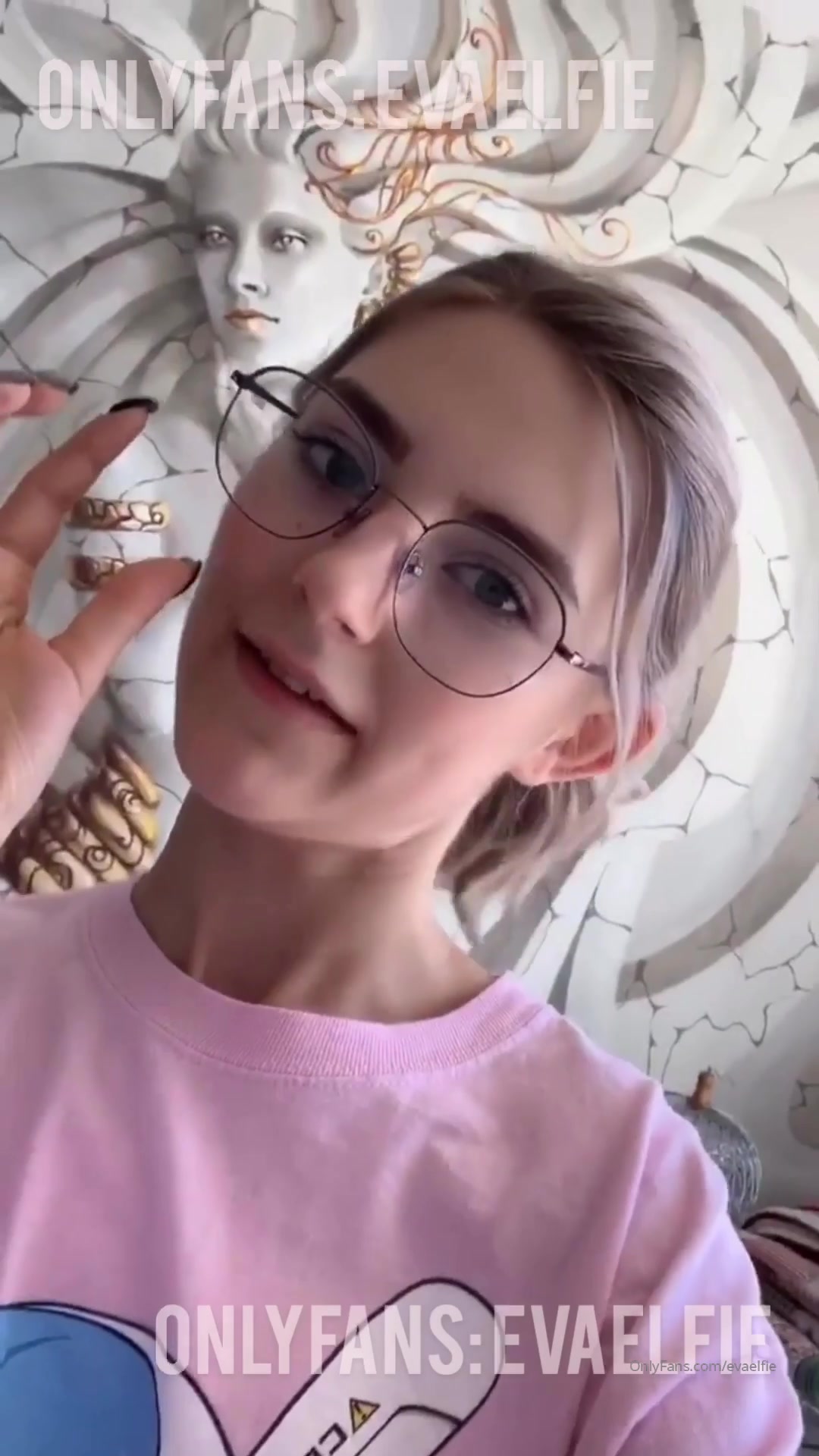 Eva Elfie Nerd