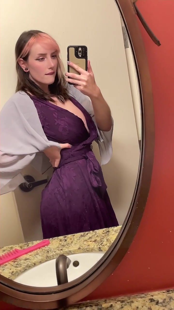 Went To A Wedding Looking Super Busty And I'm Not Sorry For It