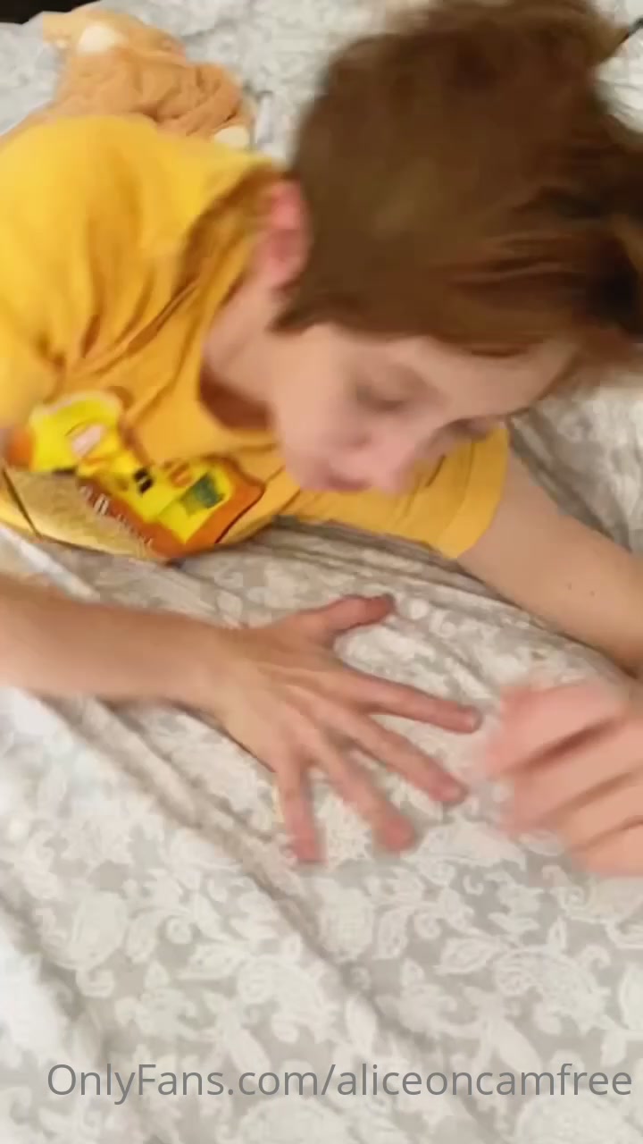 Sleepy Bed Fondle