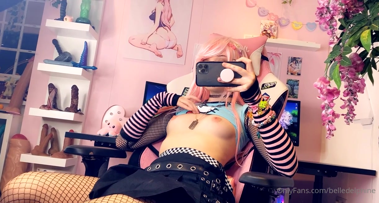 I Took Soo Many Pussy Pictures Today :Oo
