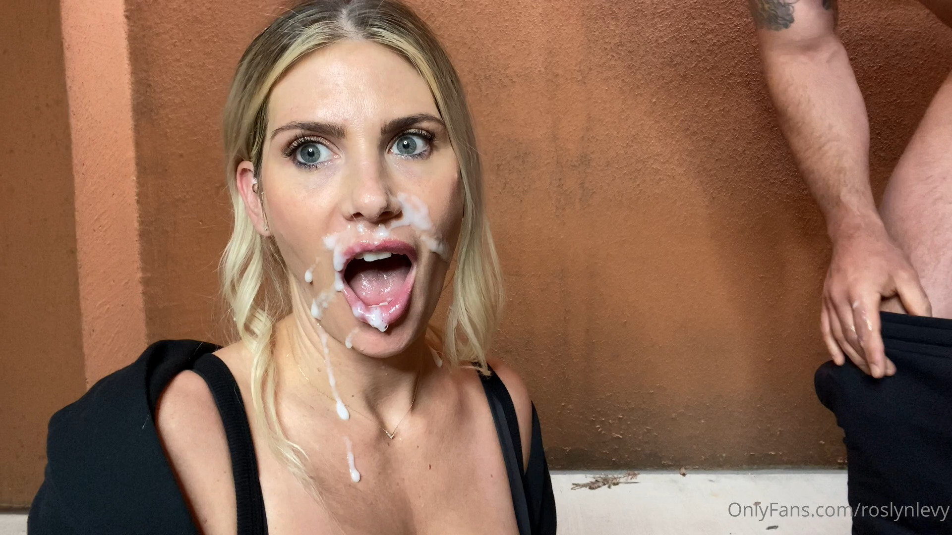 Deepthroat And Facial