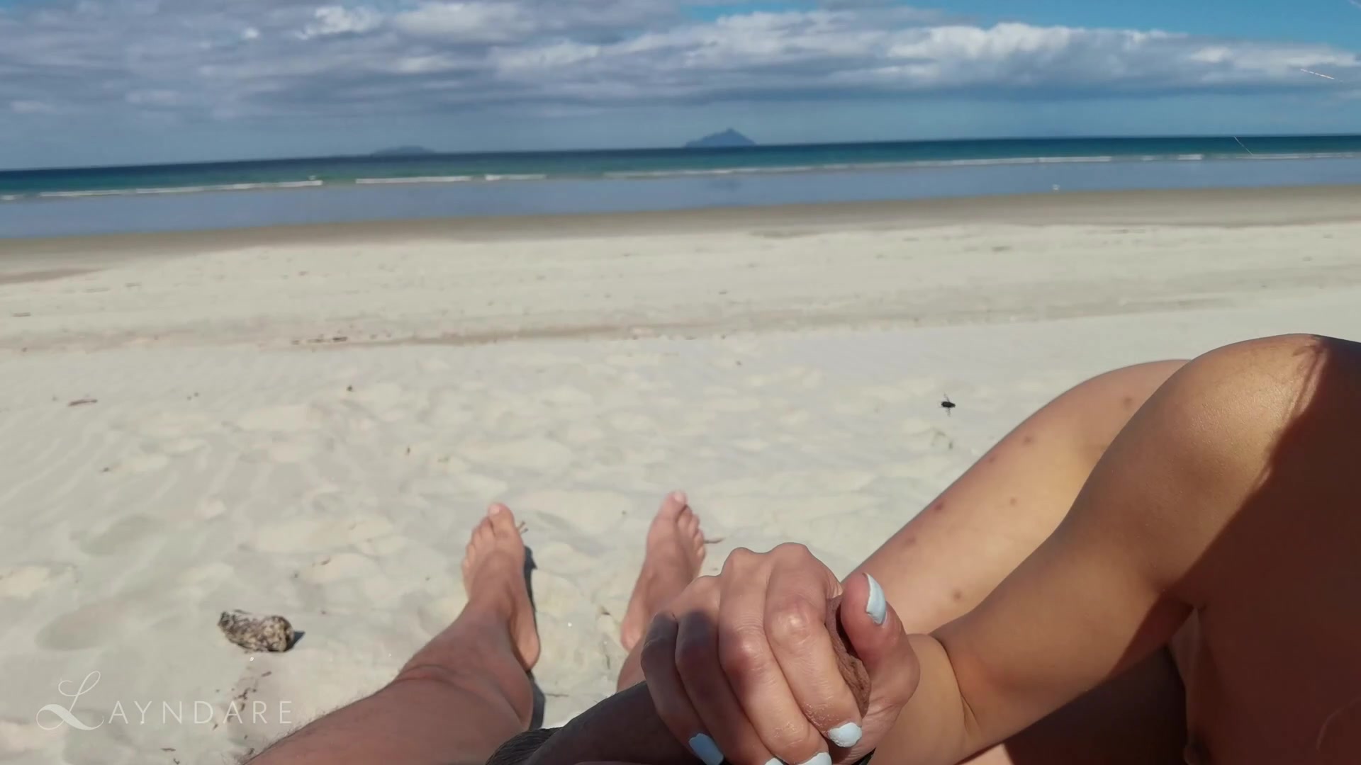 [Full Video - 2Min] Lay And I Went To An Amazing Beach And