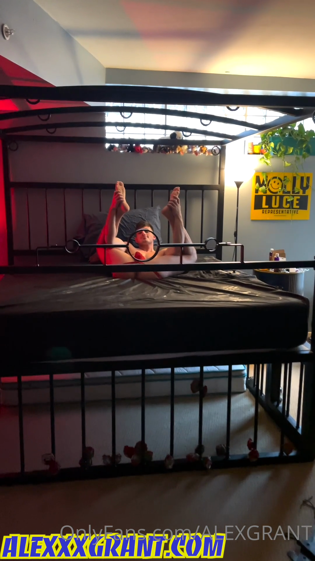 Please Play With My Pussy, I Really Want Your Huge Throbbing Dick