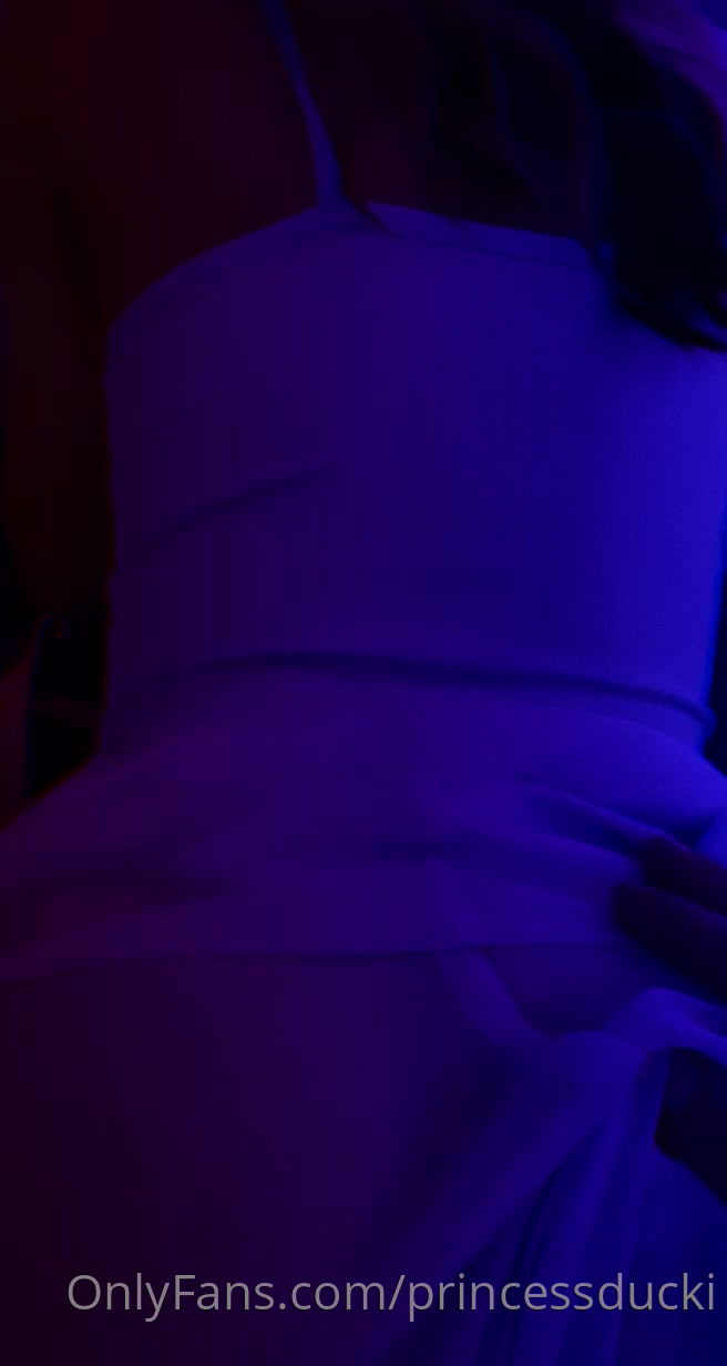 Tw: Flashing Lights