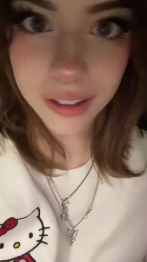 Hannahowo 28055166