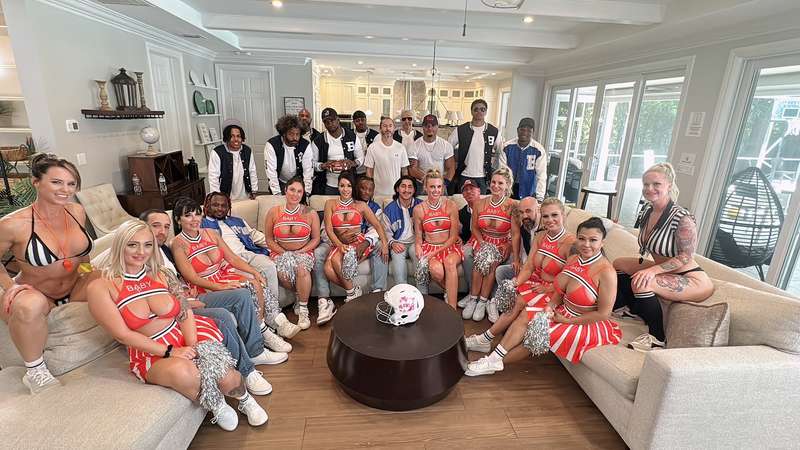 The Hotwife Tour (Tm) Miami Cheerleaders And Footballers Orgy