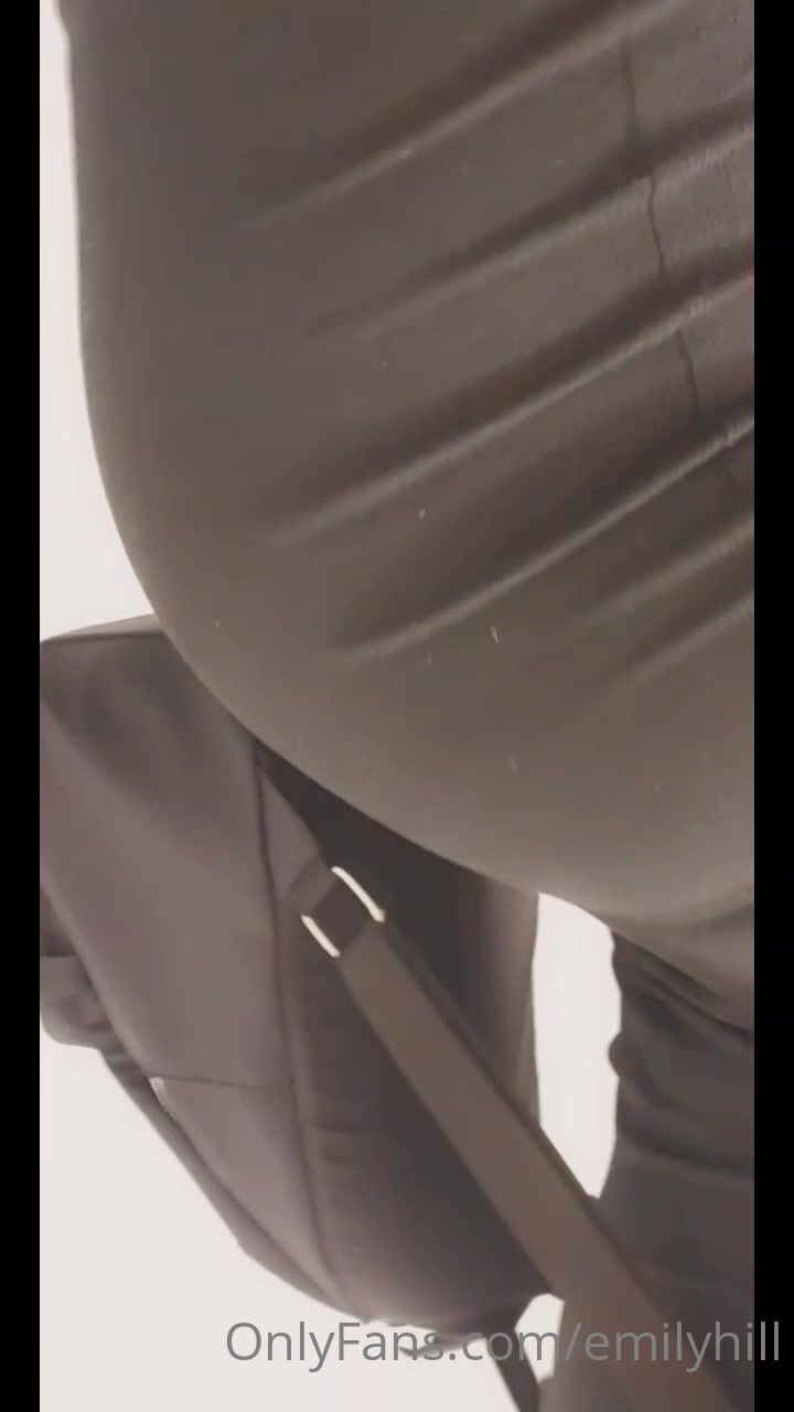 Little Sneak Peak/Upskirt