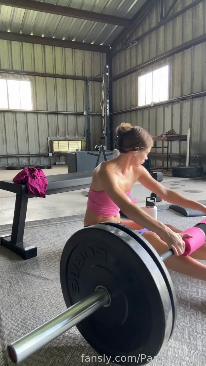 More Workouts! Deadlifts And Hip Thrusts Sfw And Nsfw 4/4