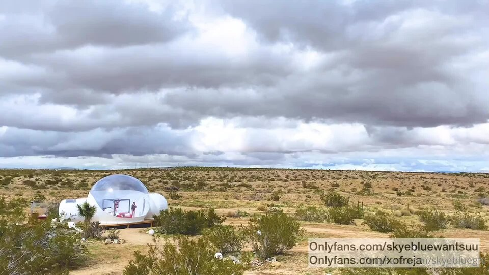 Hot Sexy Fun Out In The Desert