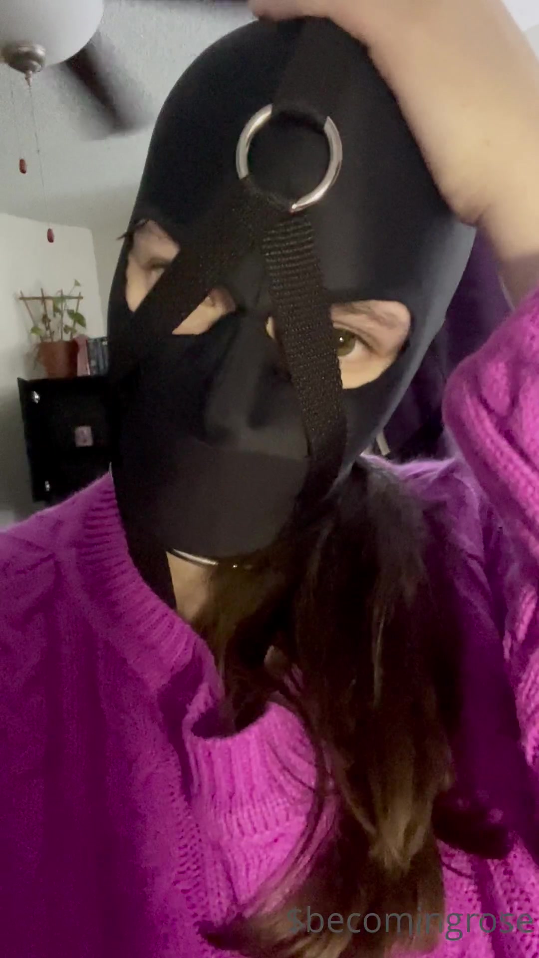 Someone Requested To See My Hood Routine From Tape To Muzzle, So I Put On A Little Cute Outfit And Ended Up With This. 1/2