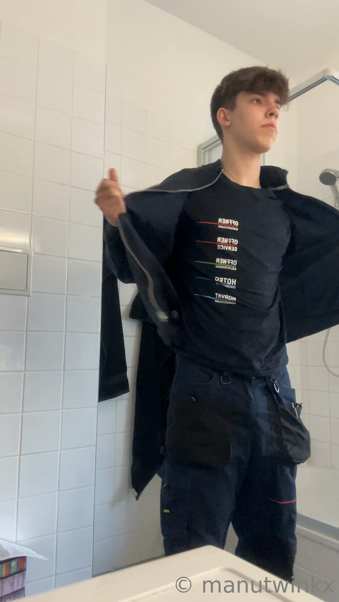 Manu The Builder Showing Off For You 1/3