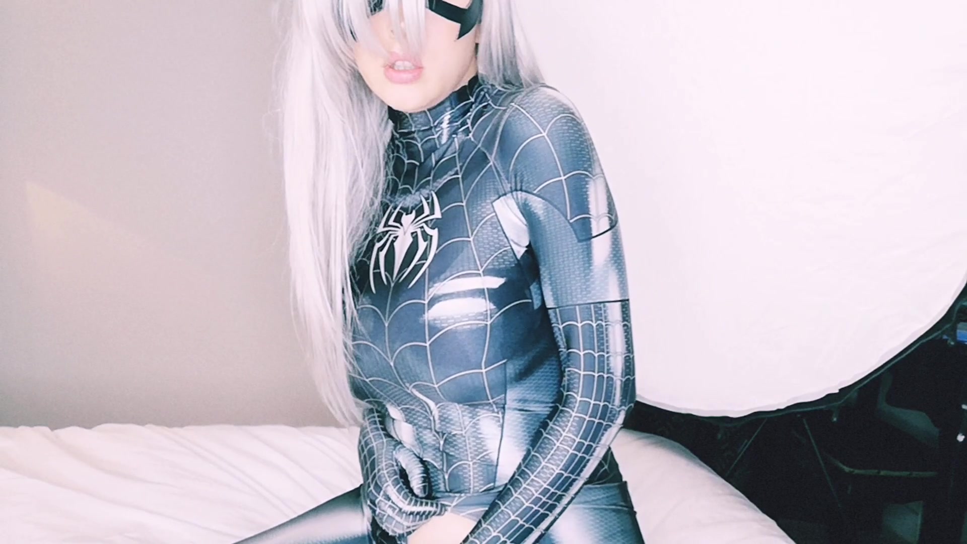 Black Cat/Venom Masturbation