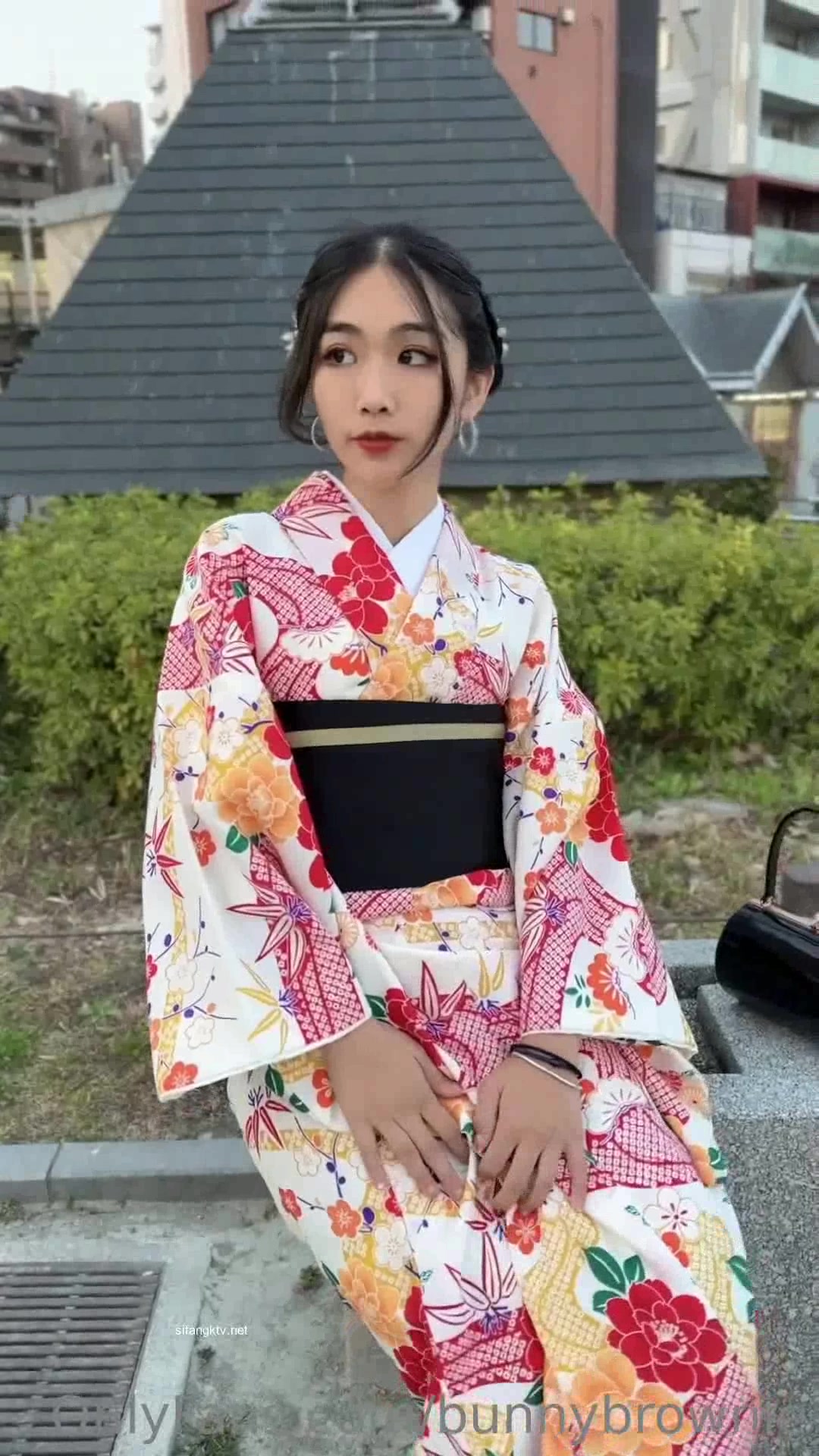 Kimono Without Panty In Public In Jp