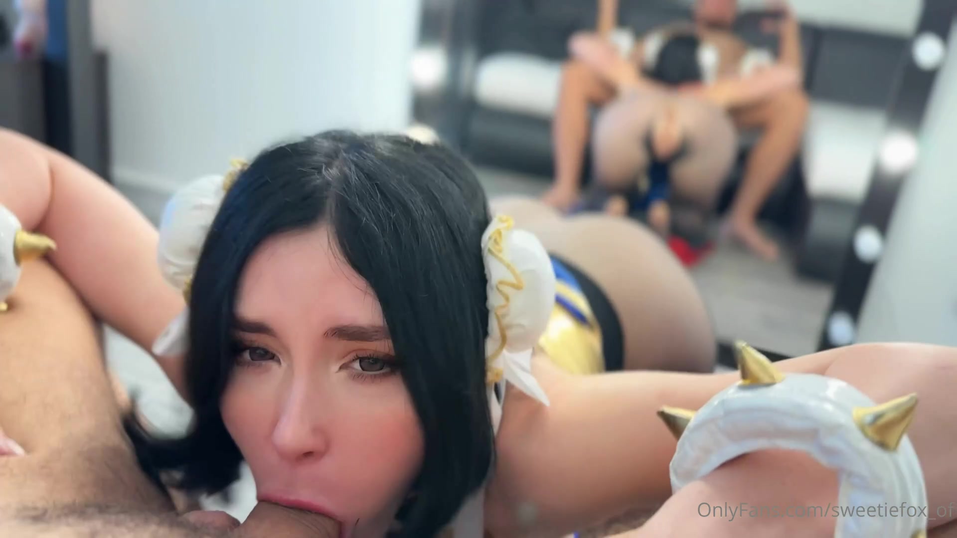 Finally! New Cosplay Of ***#Chunli*** Is Out Now! 1/2