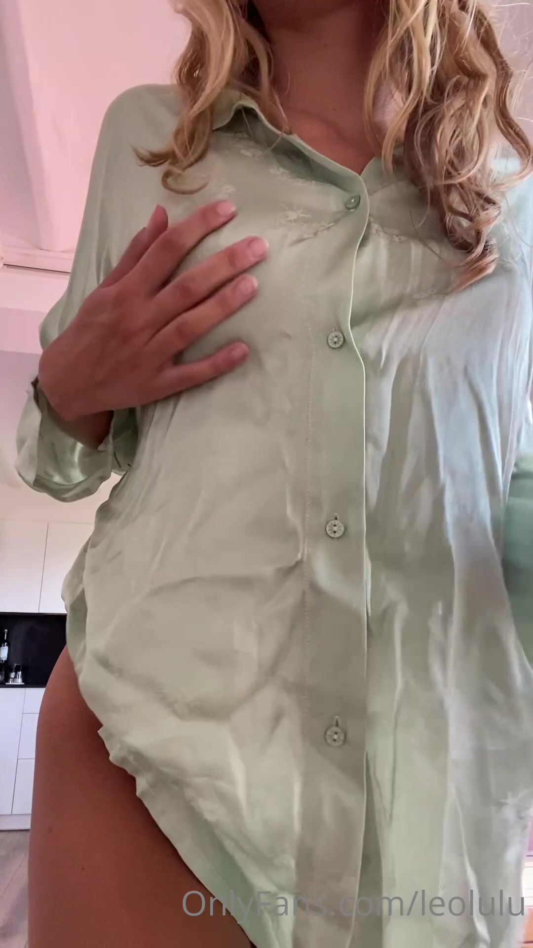 Morning Strip-Tease!