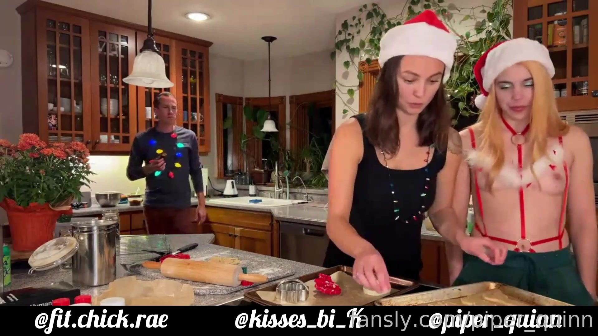 Highlights From Our Christmas Party Stream With @Fitchickrae