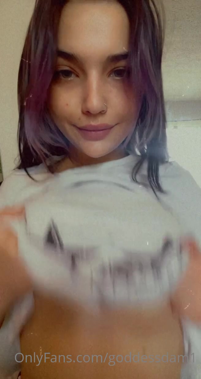Skull Shirt Titty Drop