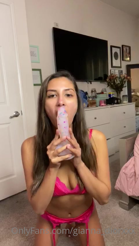 Full POV Iphone Blowjob, With Lots Of Dirty Talk Is Available