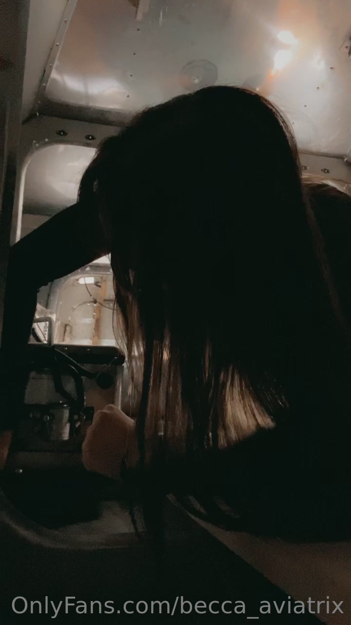 I Feel Like Megan Fox From Transformers 1/2