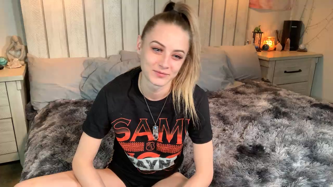 Just Chatting And Watching Wrestling 1/2