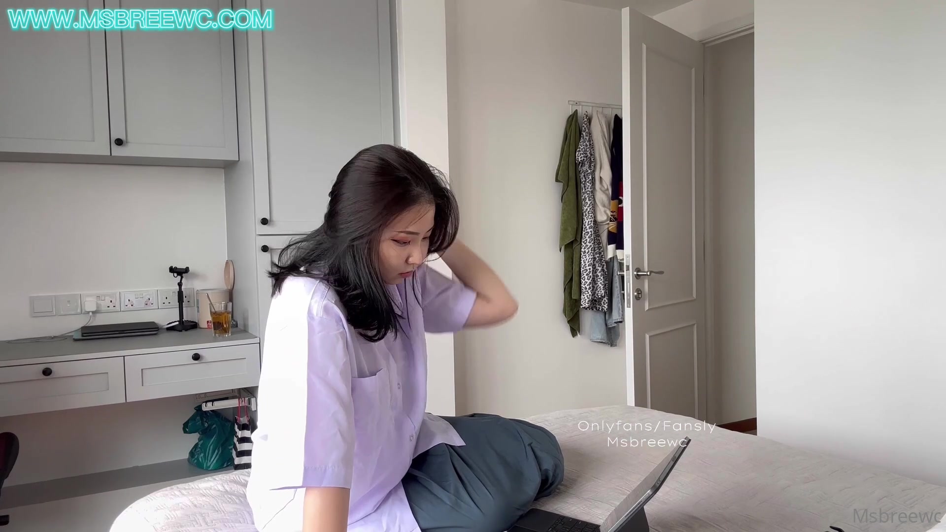 Solo Masturbation ! With School Outfit Theme~