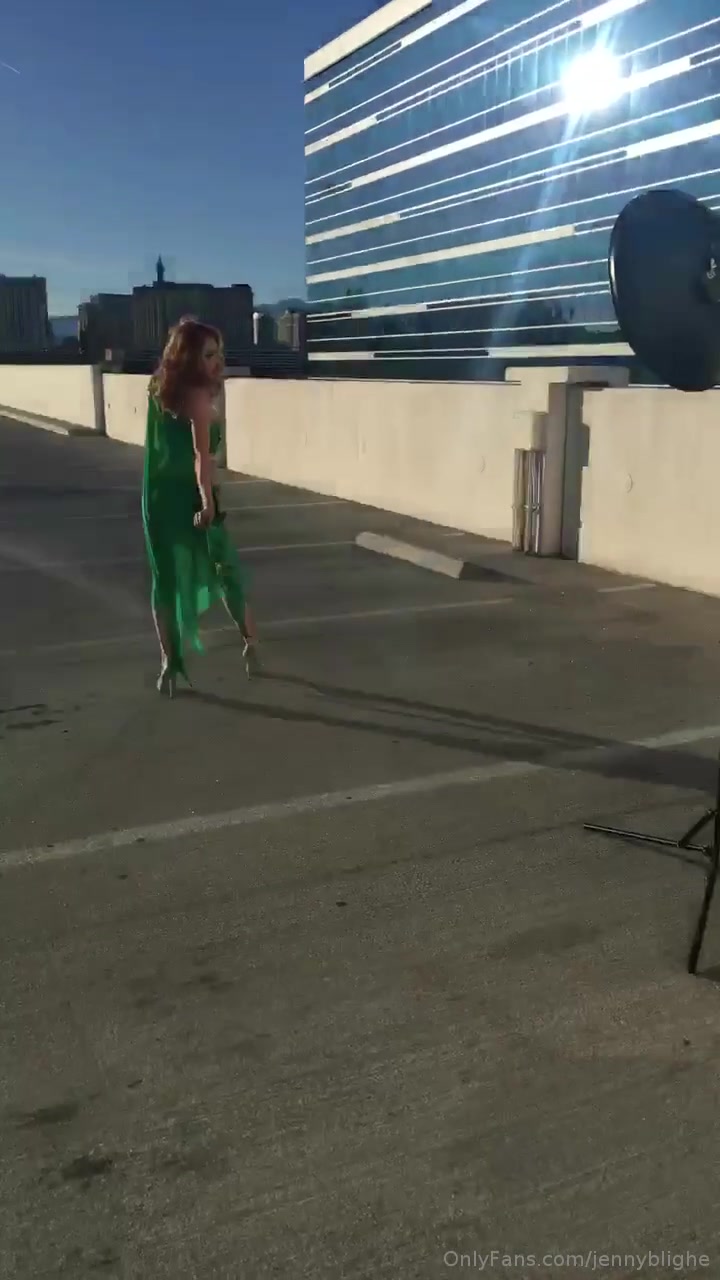 Good Morning From Your Favorite Redhead <3 Who Wants A Poison Ivy Cosplay?!