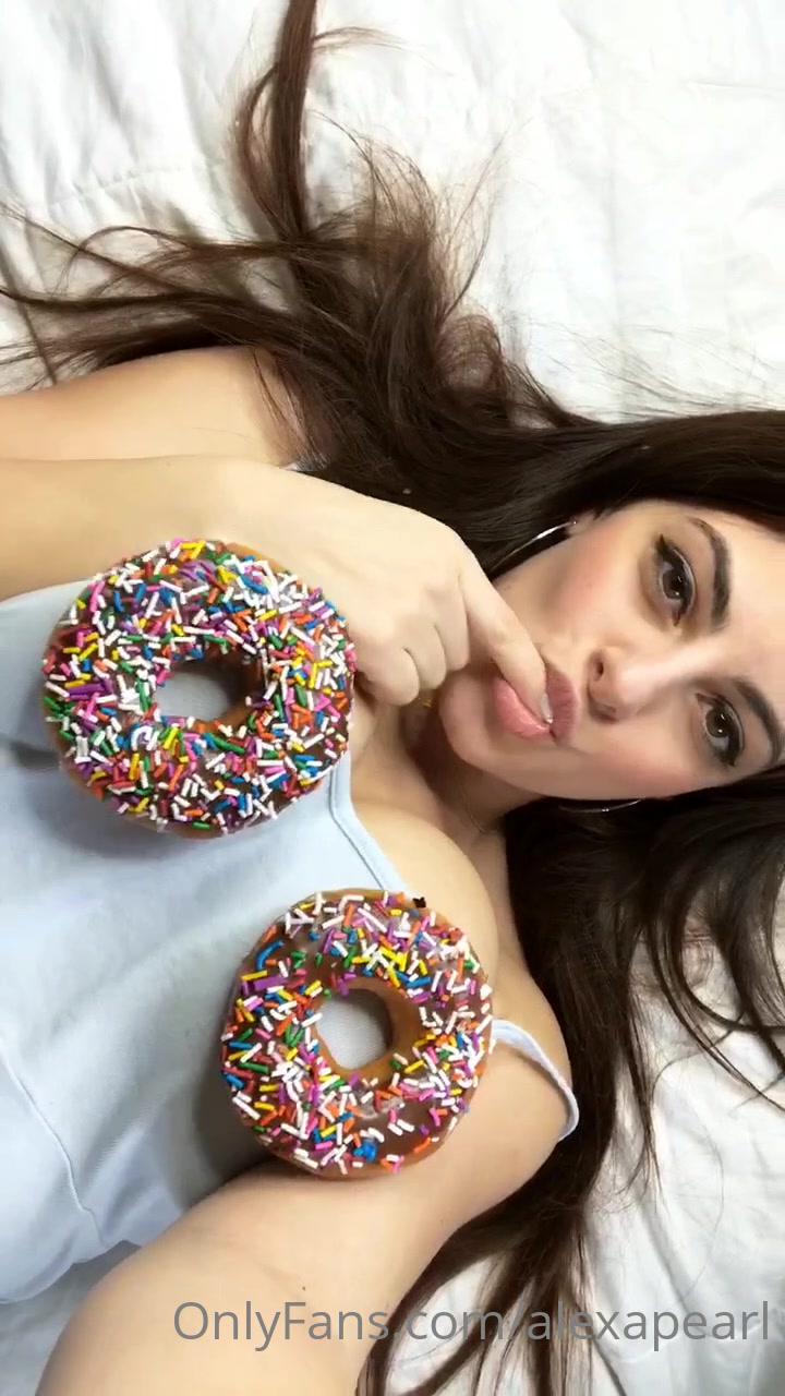 I. Love. Booty. Oh...And Donuts Too.... 1/3
